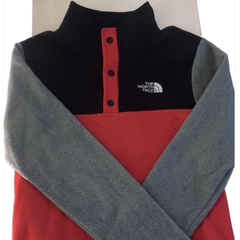 North Face Fleece Kids Excellent Condition. Preowned Size 10/12